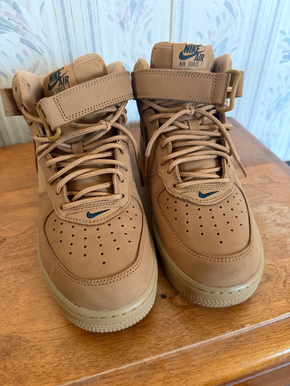 Nike Air Force 1 Mid Sneakers - Wheat